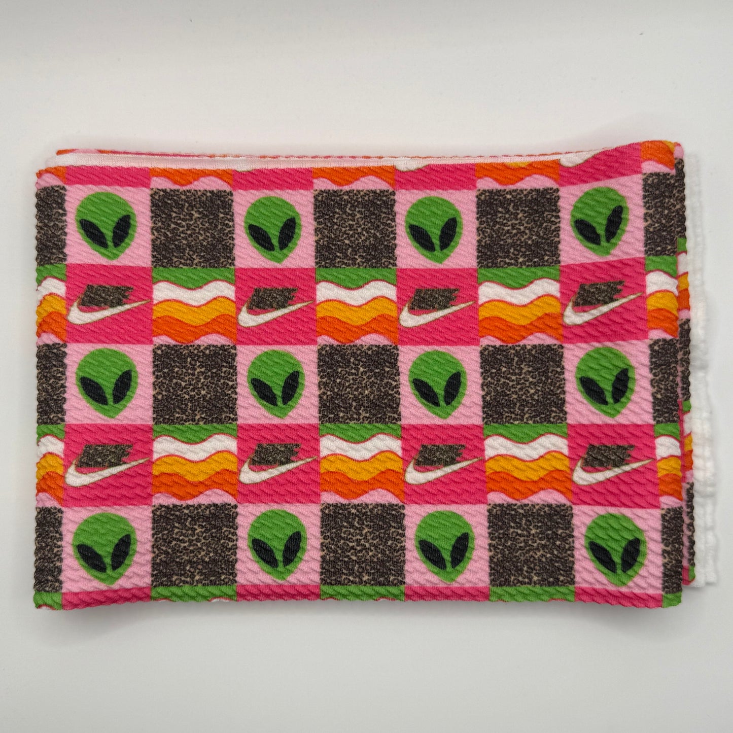 5xWOF BULL SWOOSH ALIEN CHECK